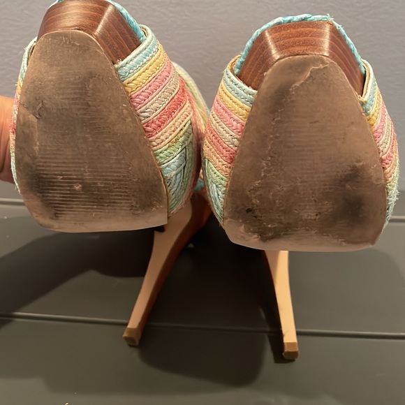 Multi Colored Pastel Heels! - Picture 5 of 5